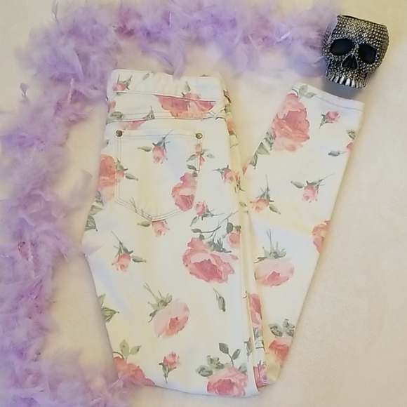 Free People White Jeans with Roses Size 25 New - Picture 2 of 9